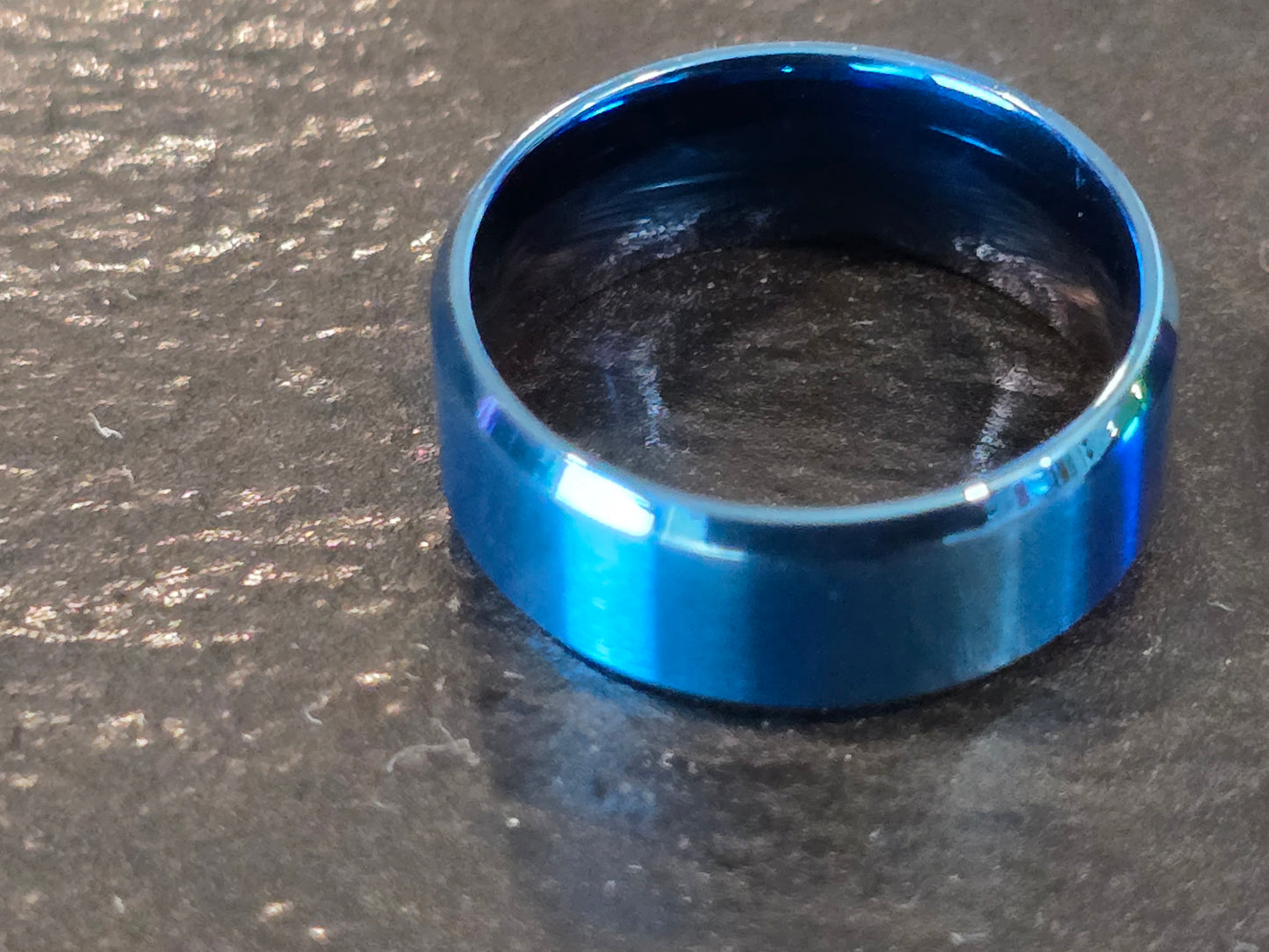Qorn Spectrum 8mm Band Ring — Blue & Multi-Color Finish