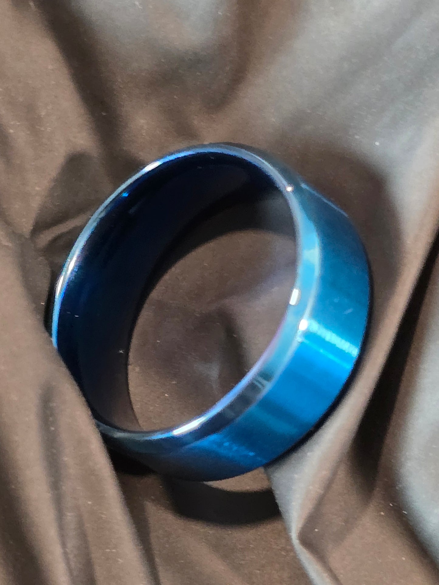 Qorn Spectrum 8mm Band Ring — Blue & Multi-Color Finish