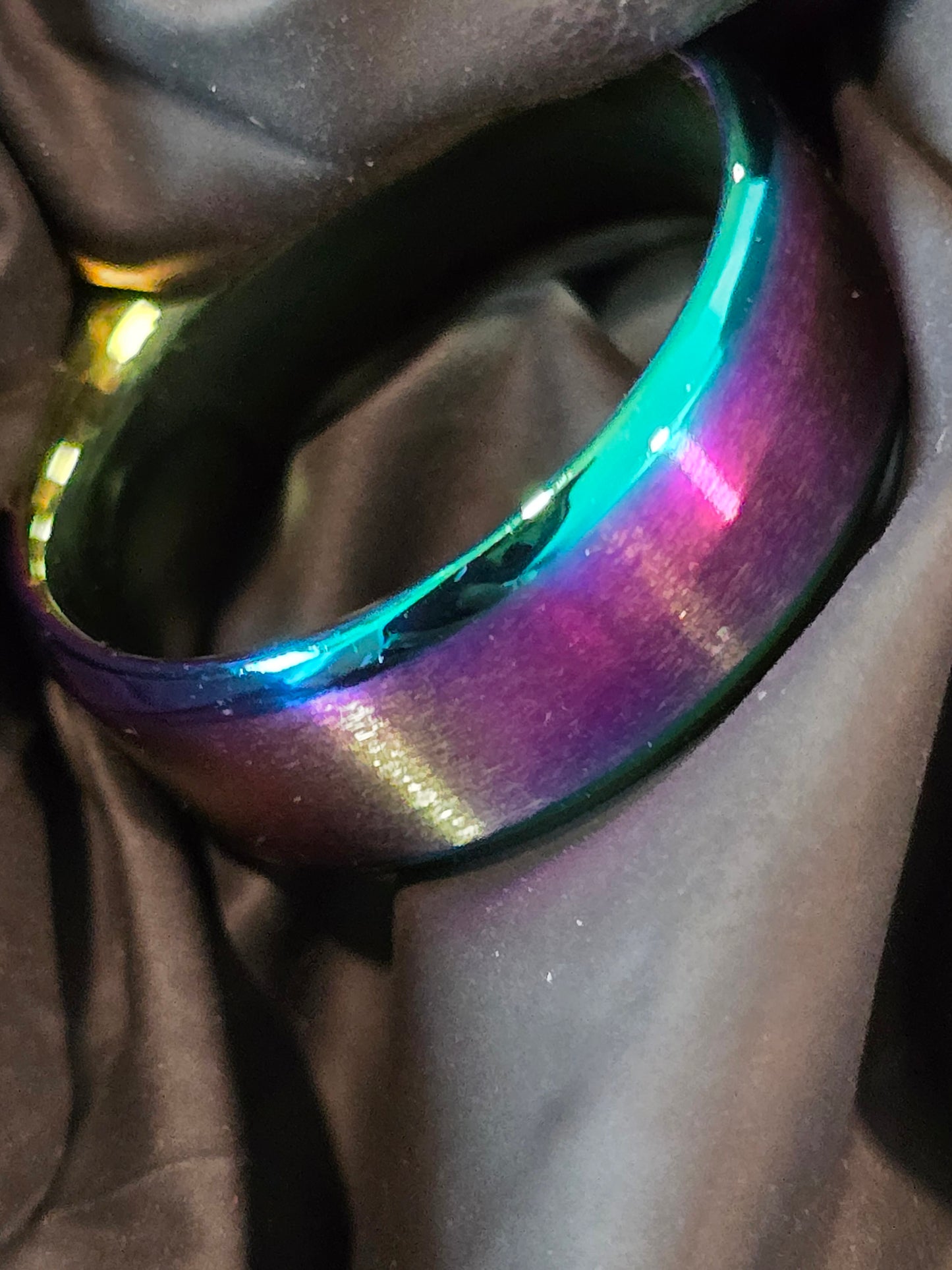 Qorn Spectrum 8mm Band Ring — Blue & Multi-Color Finish