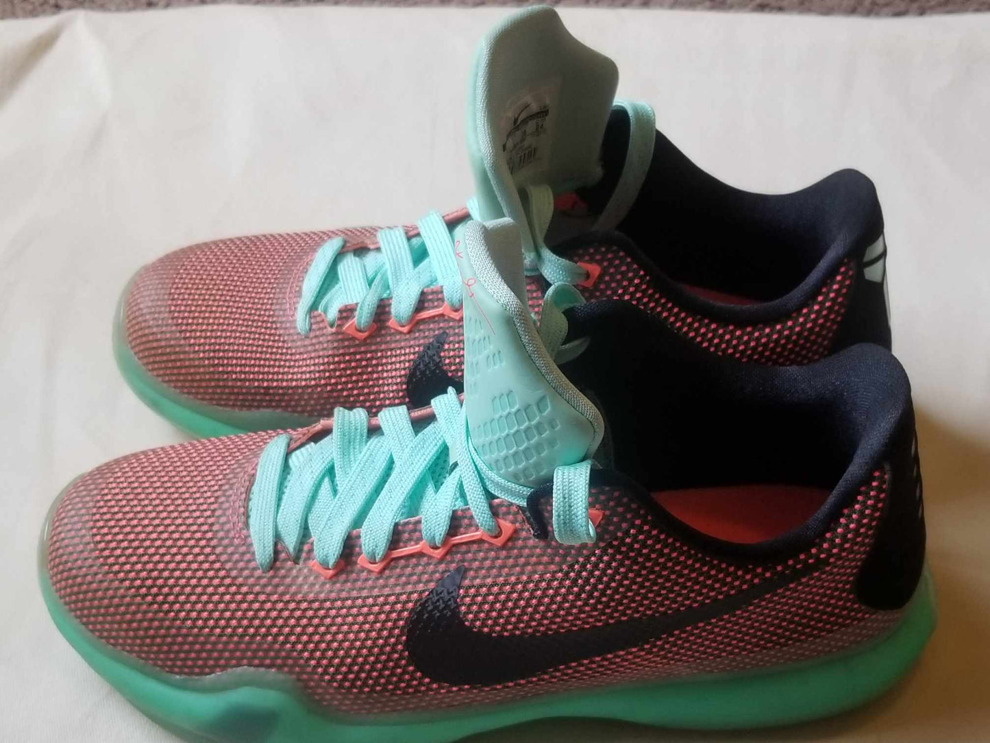 Nike Kobe X (10) GS 'Easter' - Hot Lava/Sunset Glow - Size 5.5Y. BIG KIDS/WOMEN. PRE OWNED