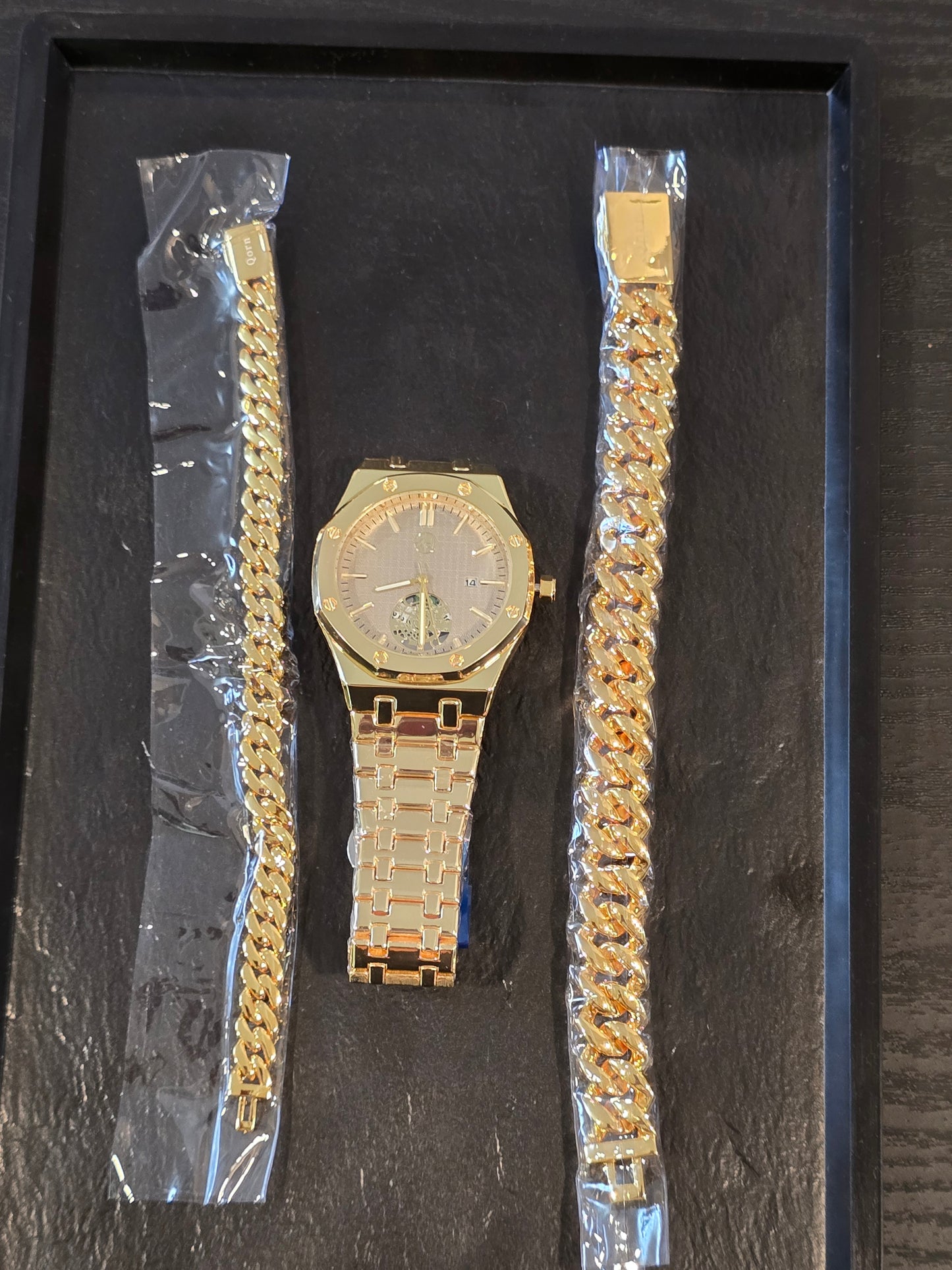Father’s Day Drip Tray Qorn Collective Signature Gold : Open Heart Watch & Cuban Bracelet Set