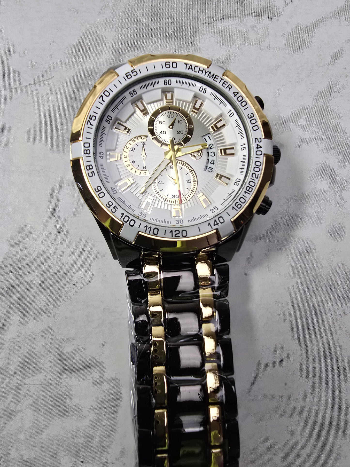 45mm Chronograph-Style Watch with Tachymeter Bezel.