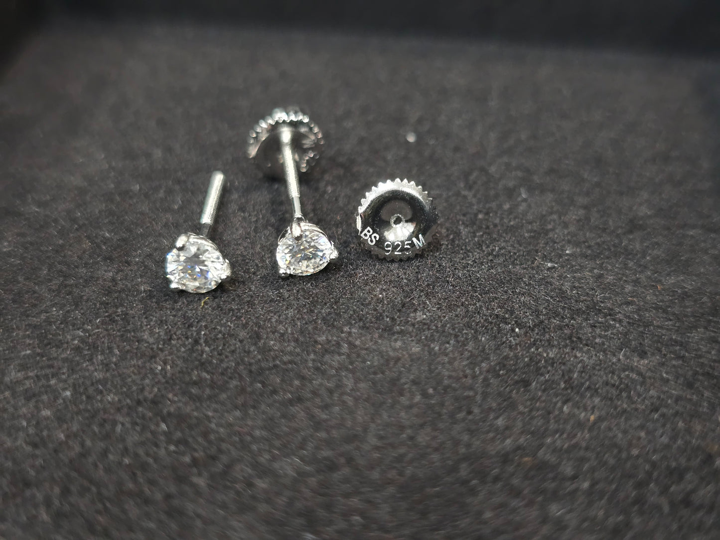 925 Sterling Silver Moissanite Screwback Earrings 0.44 CTW(5mm)VVSD COLOR. Luxury!