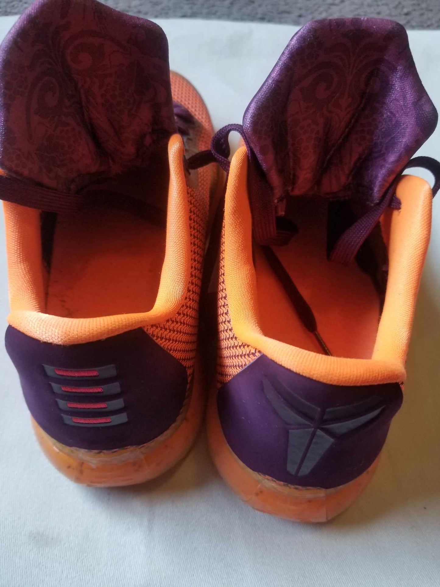 Nike Kobe 10 "Silk" Size 6y big kids. KIDS / Women
