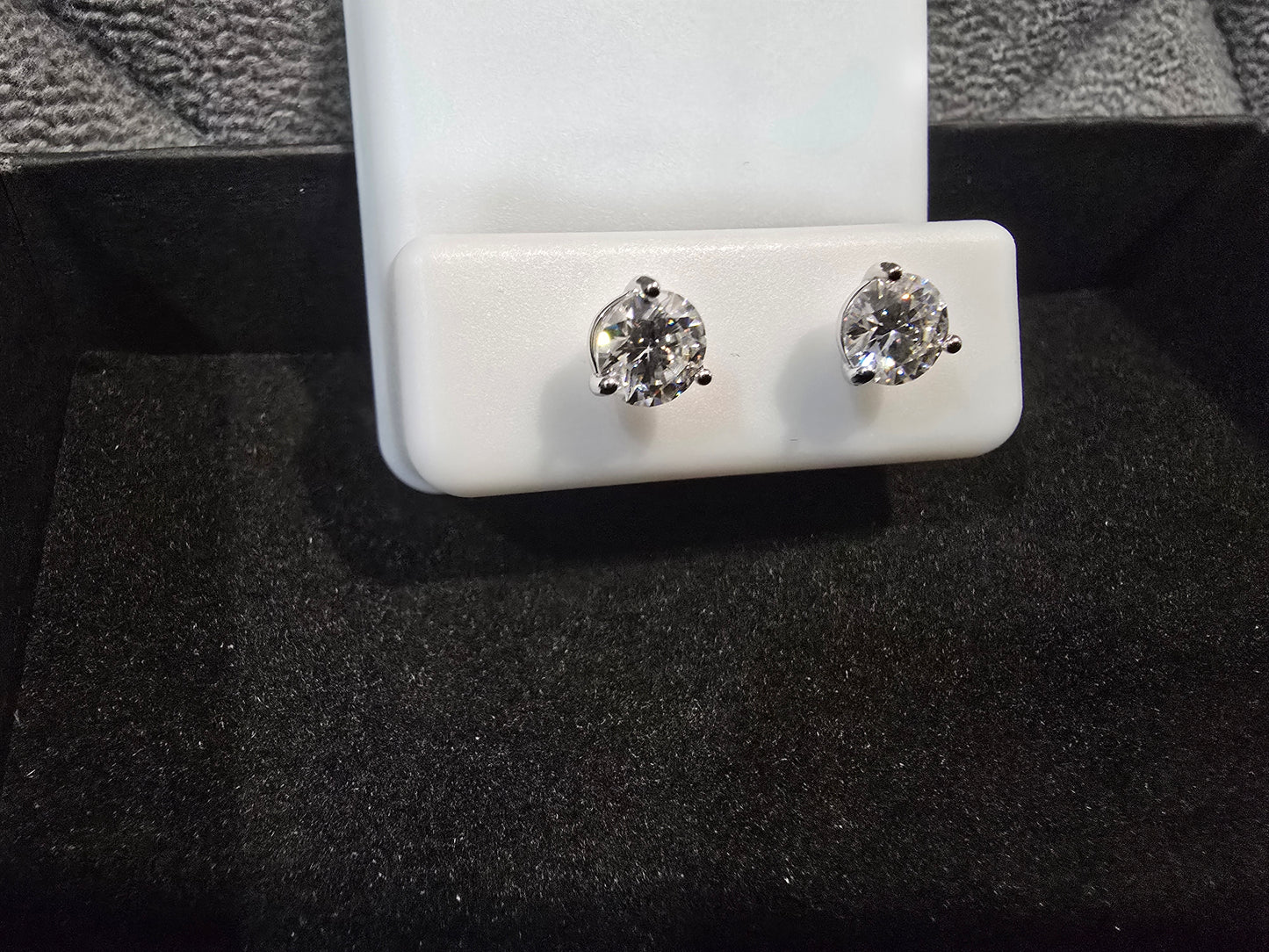 New 925 Sterling Silver Moissanite Stud Earrings (1.56 CTW, VVS-D Color 7mm)