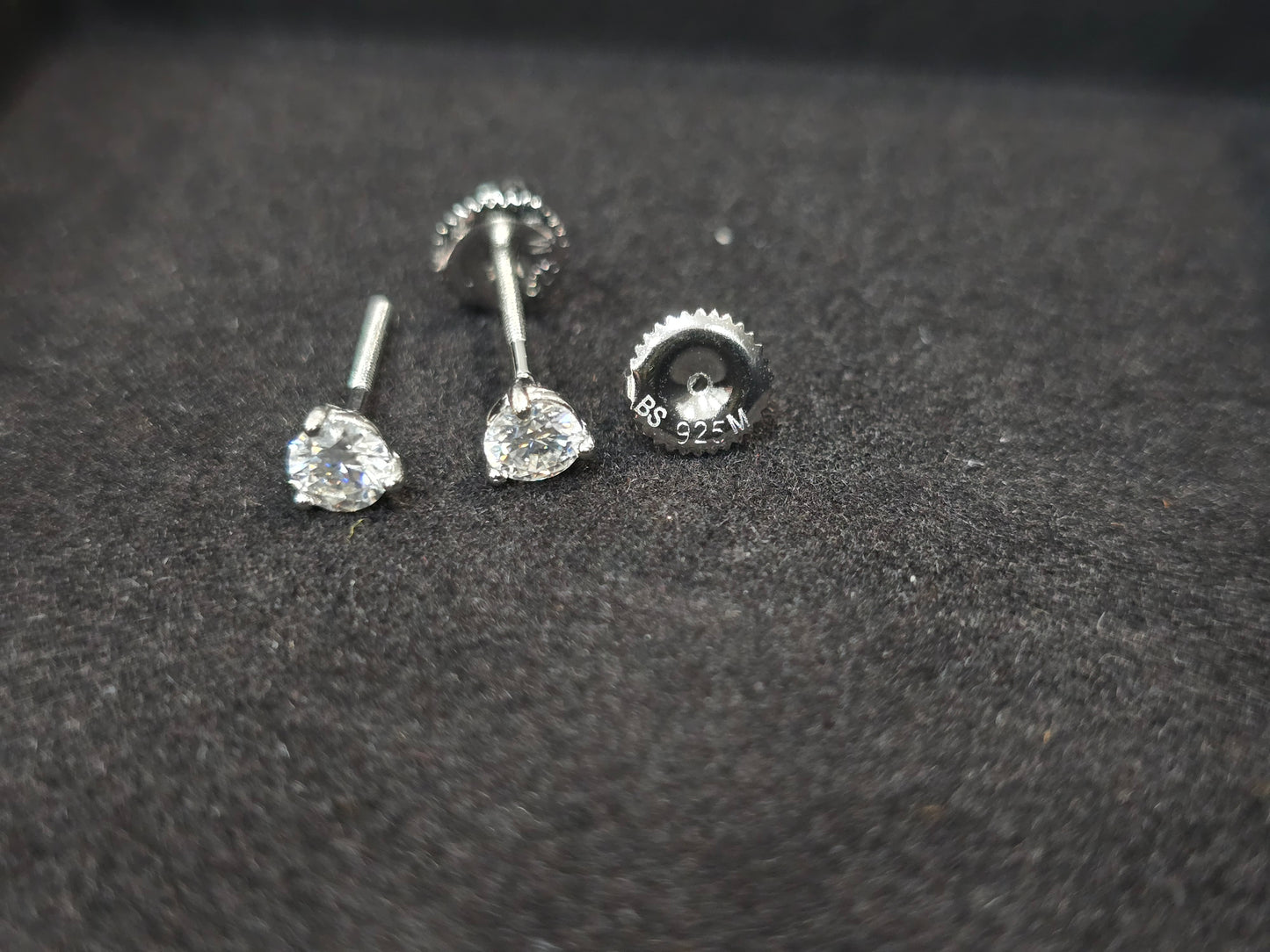 925 Sterling Silver Moissanite Screwback Earrings 0.44 CTW(5mm)VVSD COLOR. Luxury!