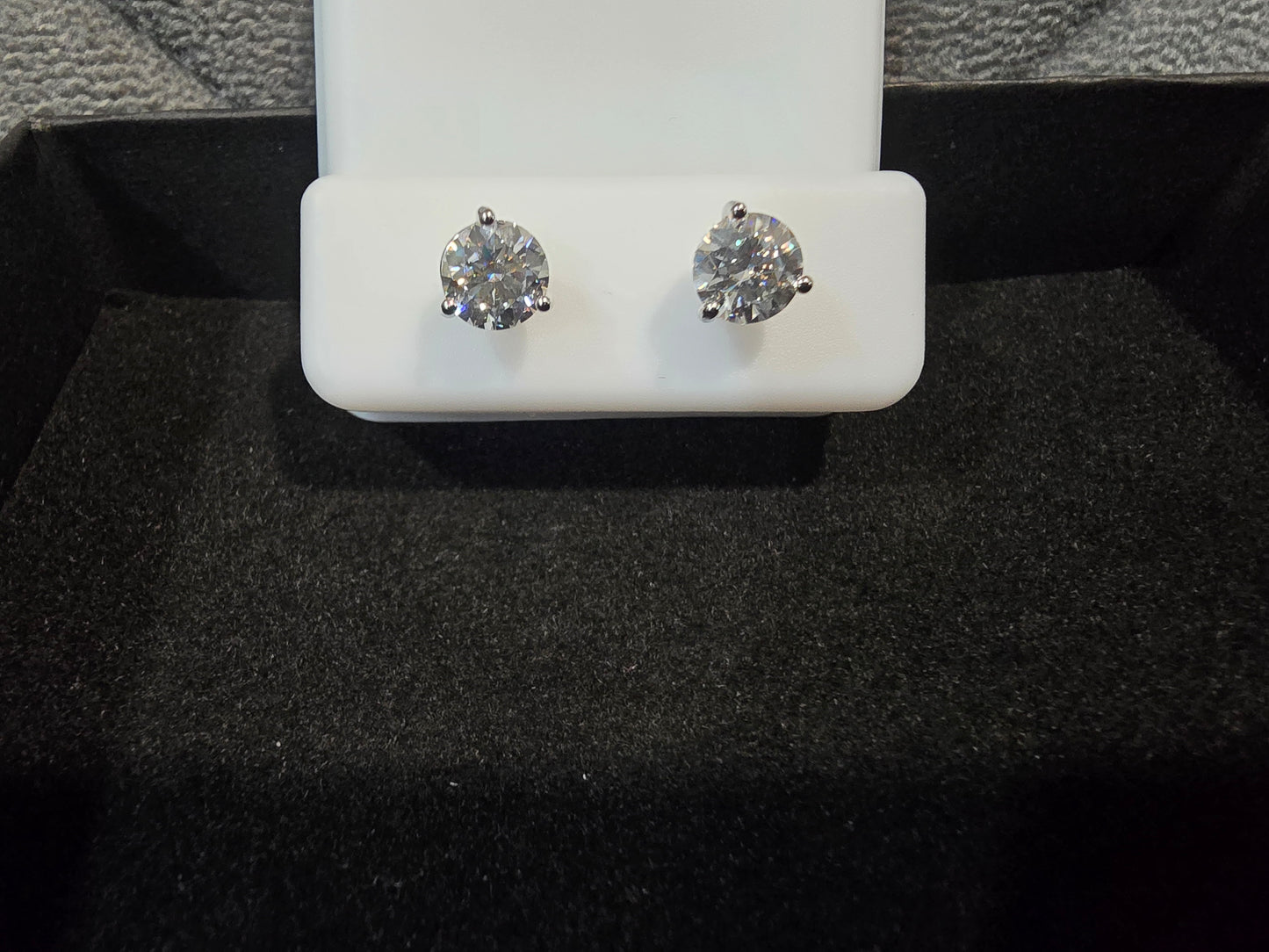 New 925 Sterling Silver Moissanite Stud Earrings (1.56 CTW, VVS-D Color 7mm)