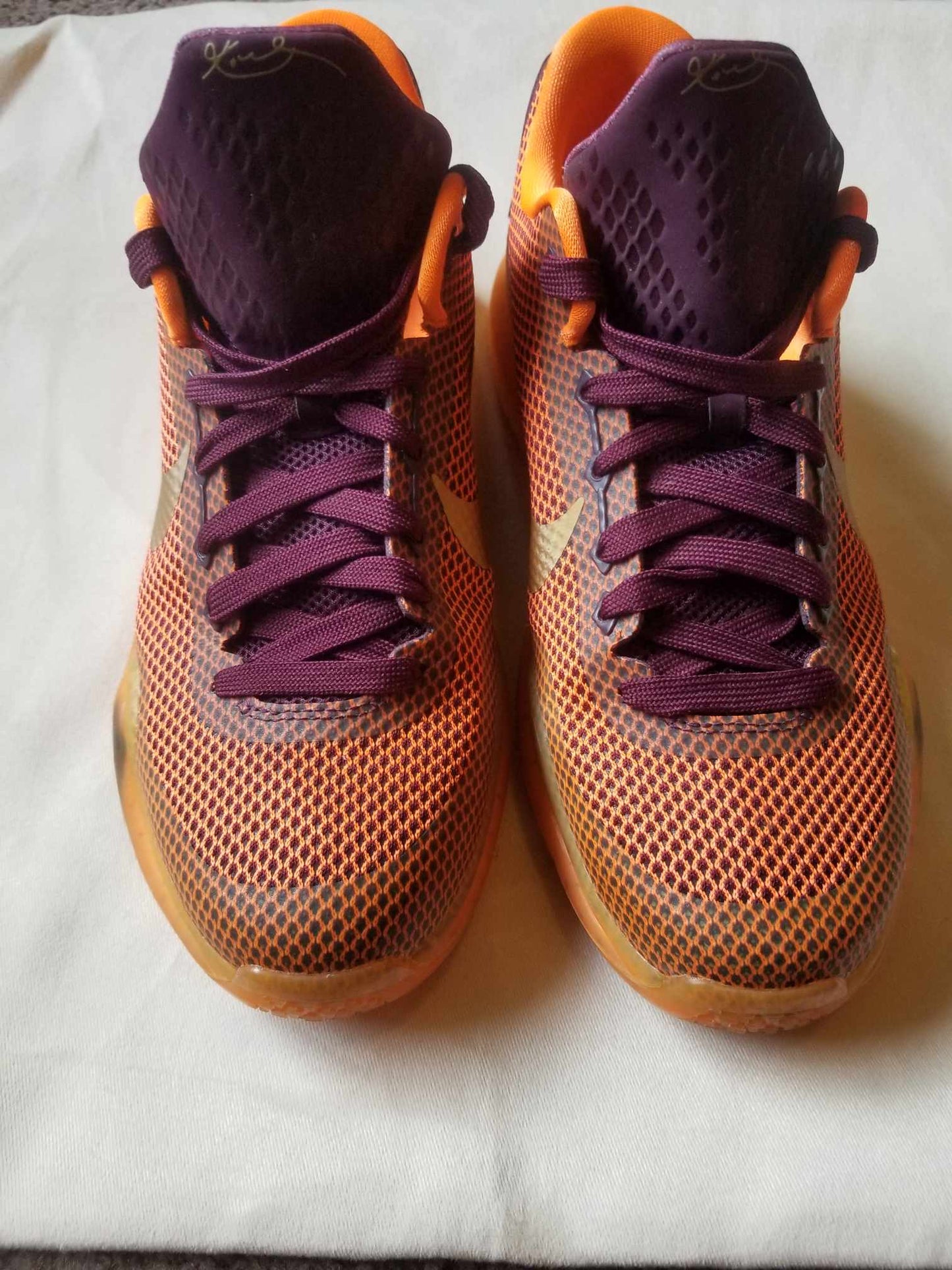 Nike Kobe 10 "Silk" Size 6y big kids. KIDS / Women