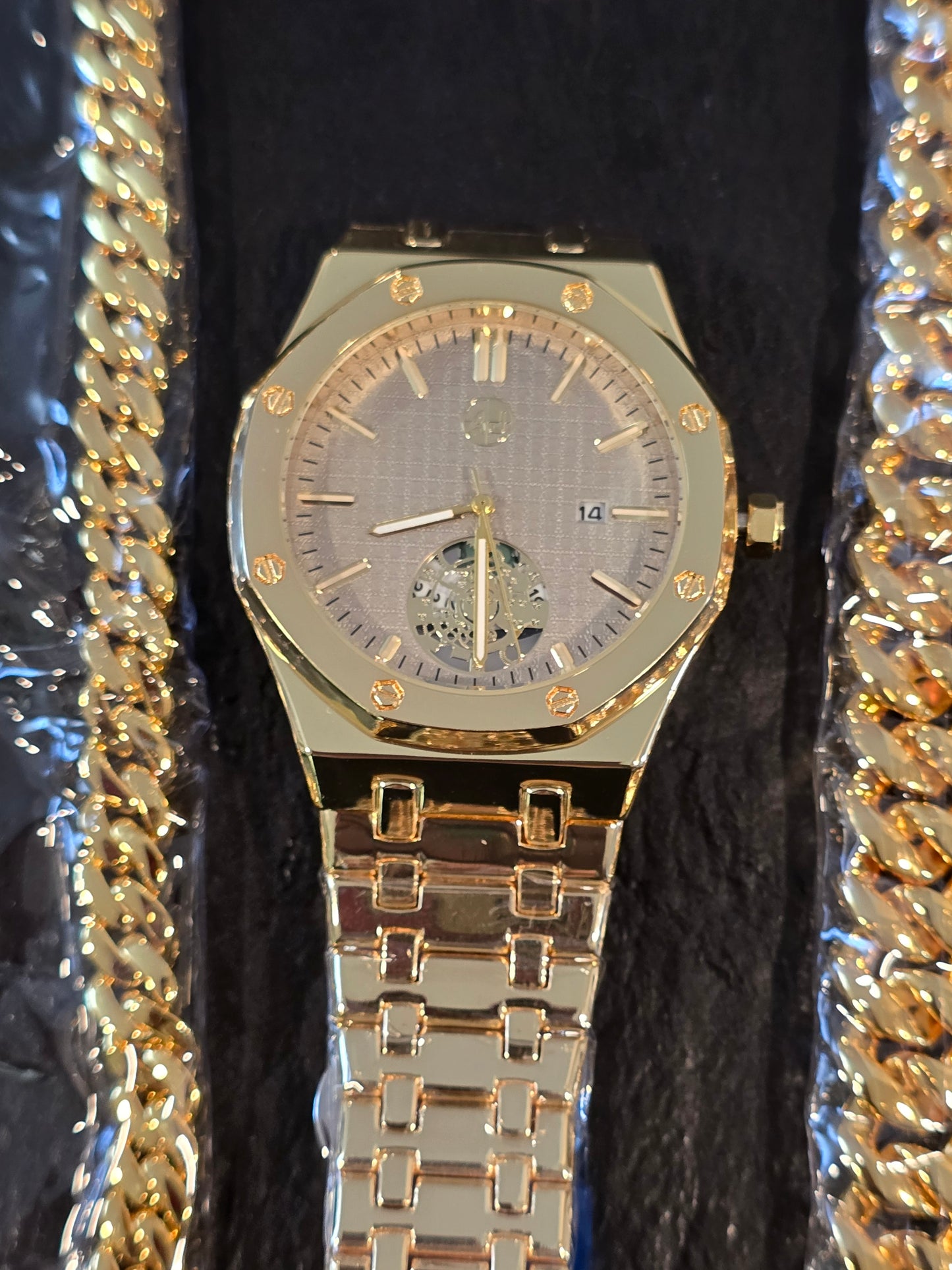 Father’s Day Drip Tray Qorn Collective Signature Gold : Open Heart Watch & Cuban Bracelet Set