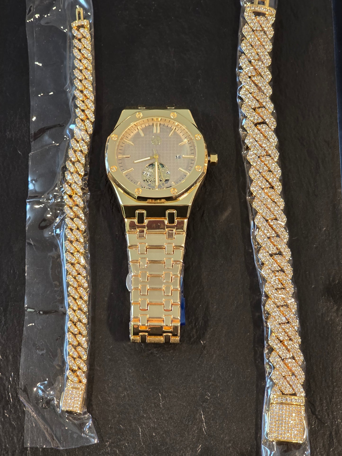 Father’s Day Drip Tray Qorn Collective Signature Gold : Open Heart Watch & Cuban Bracelet Set