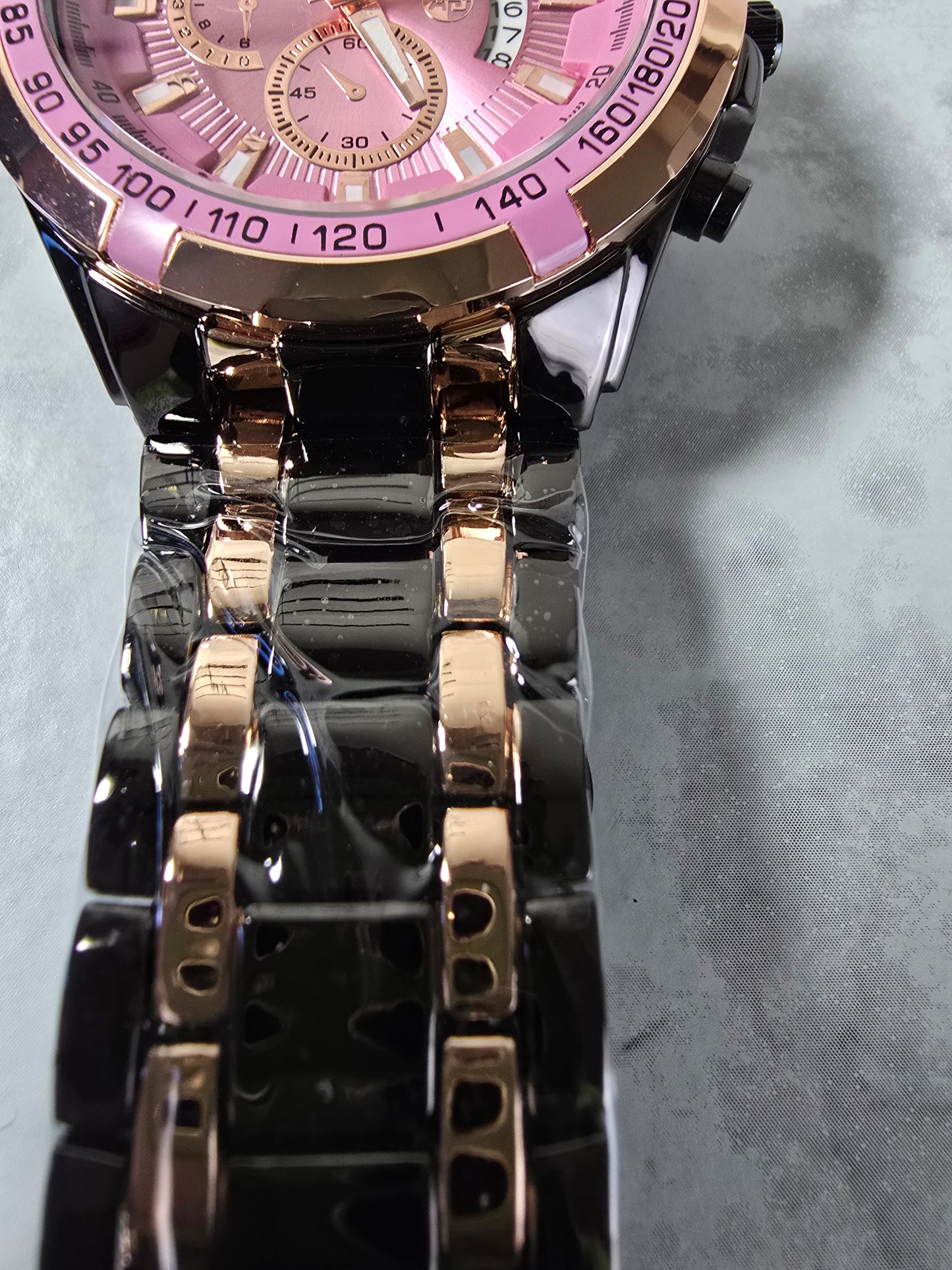 45mm Chronograph-Style Watch with Tachymeter Bezel.
