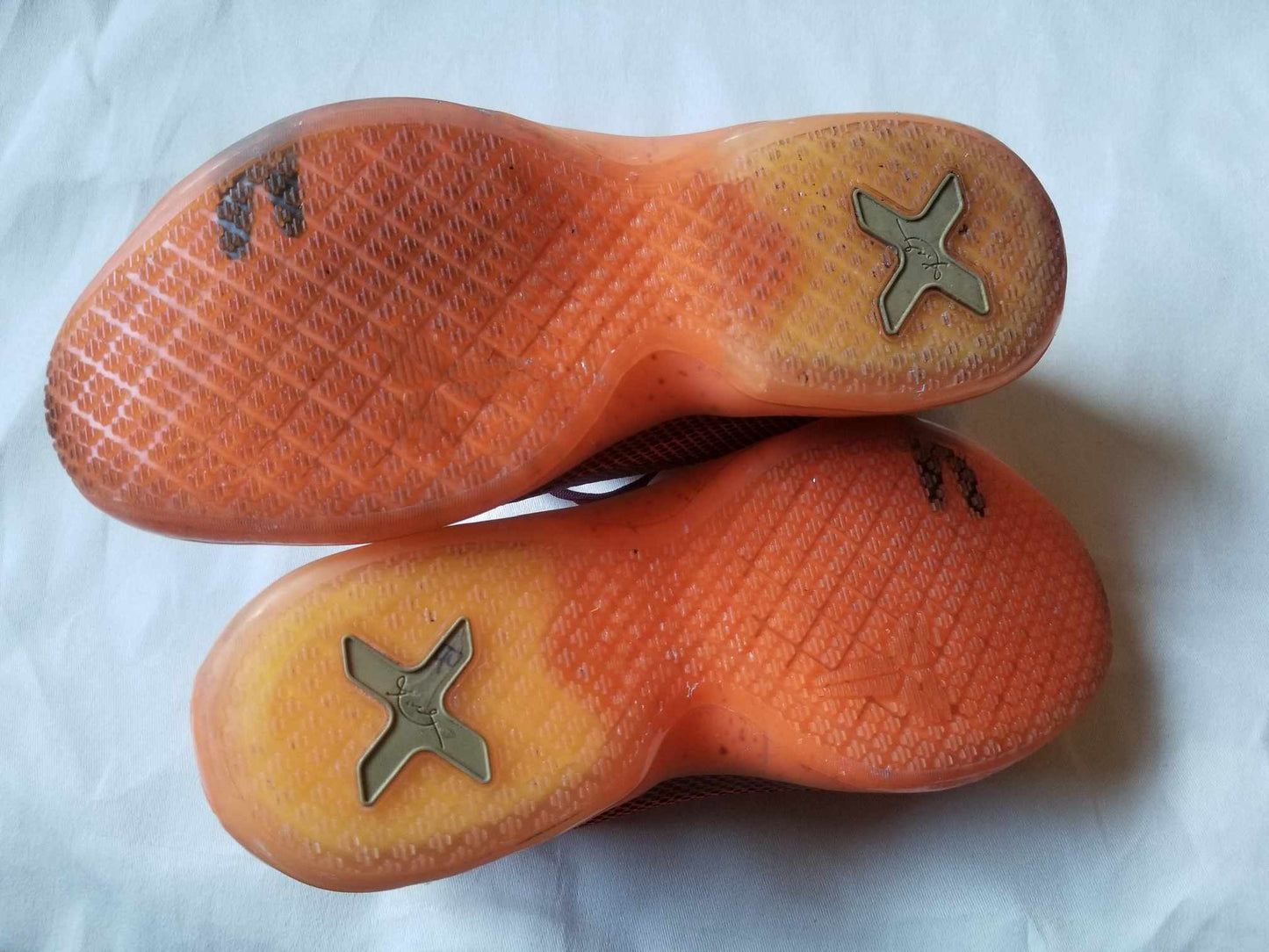 Nike Kobe 10 "Silk" Size 6y big kids. KIDS / Women