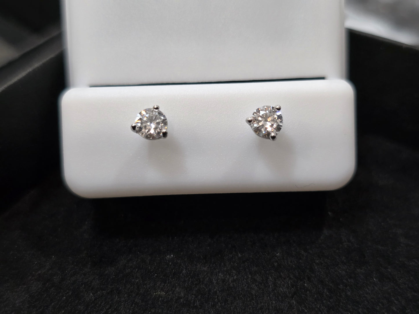 925 Sterling Silver Moissanite Screwback Earrings 0.44 CTW(5mm)VVSD COLOR. Luxury!