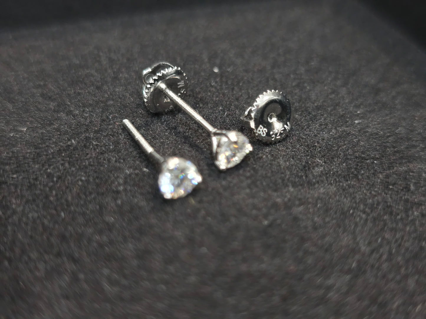 925 Sterling Silver Moissanite Screwback Earrings 0.44 CTW(5mm)VVSD COLOR. Luxury!